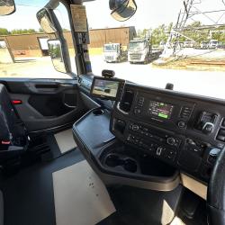 SCANIA S450 MID LIFT