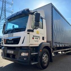 MAN CURTAIN SIDER