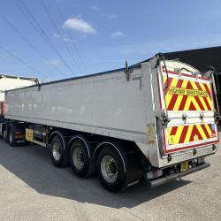 FRUEHAUF TRI AXLE